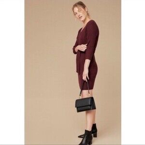 AMOUR VERT Mila Wool Ribbed Sweater Dress in Plum S